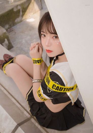 年轻的善良的女教师5免费观看_超清神马在线观看