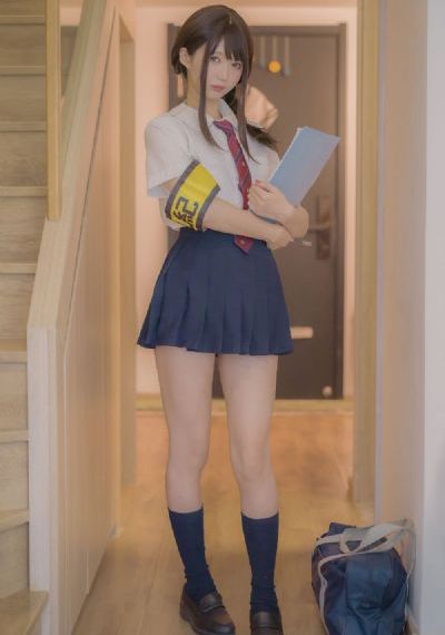 欧美在线视频精品_十万网红美女美酱