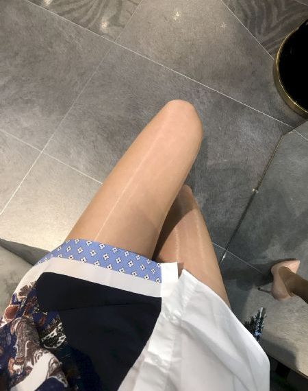 亲吻拥抱动漫在线观看_HD免费在线播放